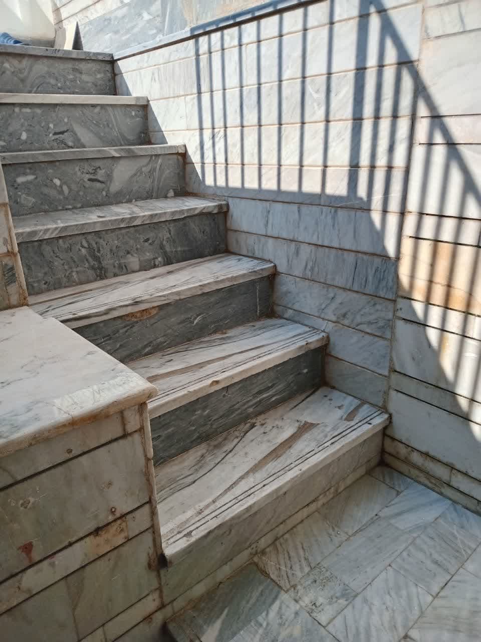 خانه درون شهری در قم